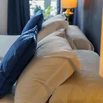 Marina Lounge 招待所 蓬塔德尔加达