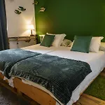 招待所 Marina Lounge 蓬塔德尔加达