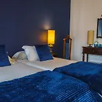 Marina Lounge 3* 蓬塔德尔加达