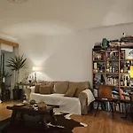 Marina Lounge 招待所 蓬塔德尔加达